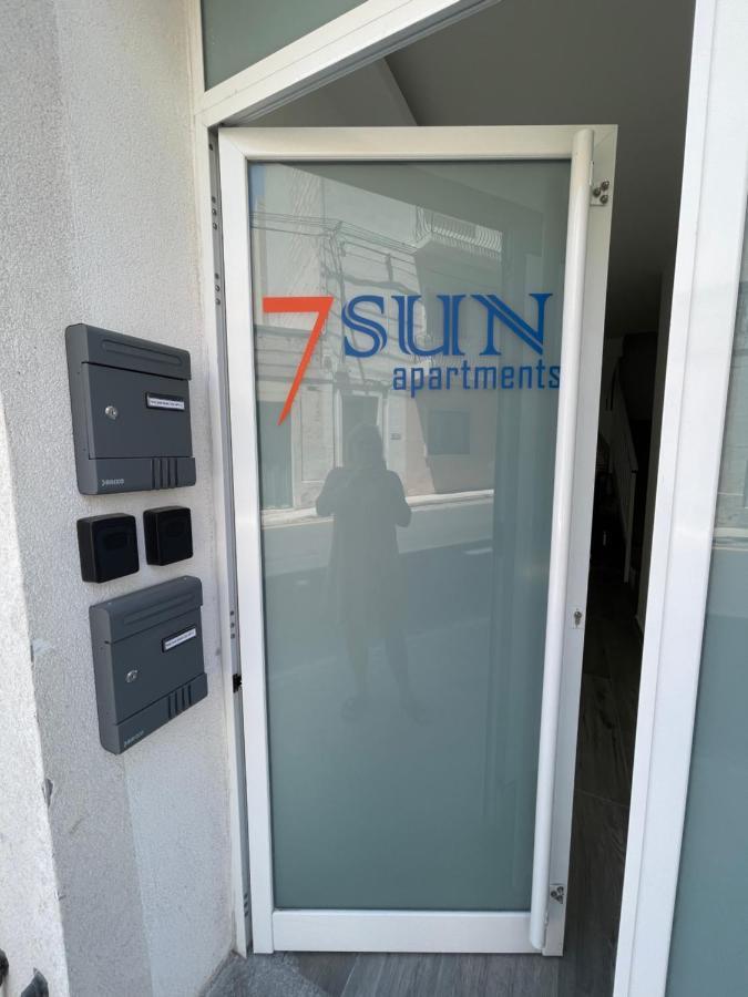 New & Comfortable 7Sun Apartments Near Sandy Beach Сент-Полс-Бей Екстер'єр фото